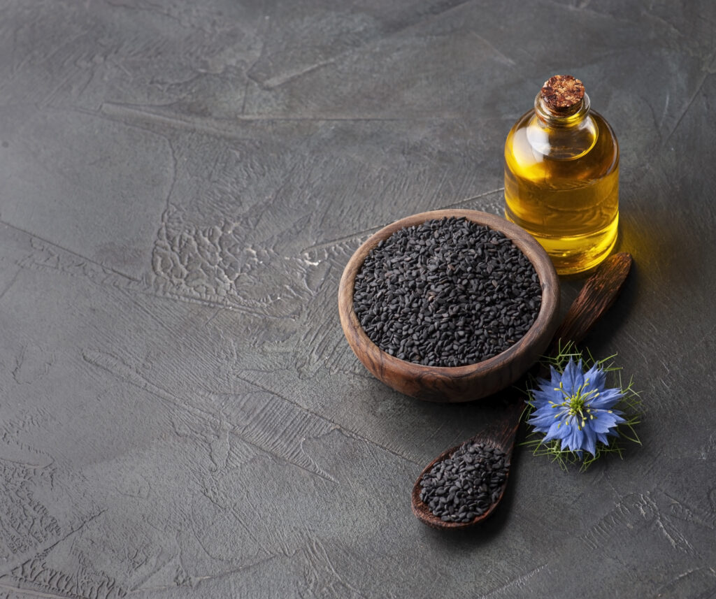 Huile de nigelle : bienfaits, usages et précautions